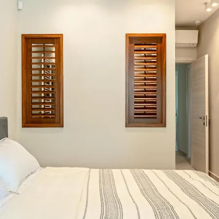 Terra * Lago di Vouliagmeni