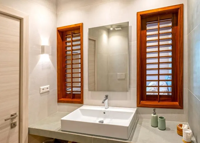 Terra 别墅 沃里亚戈米尼湖