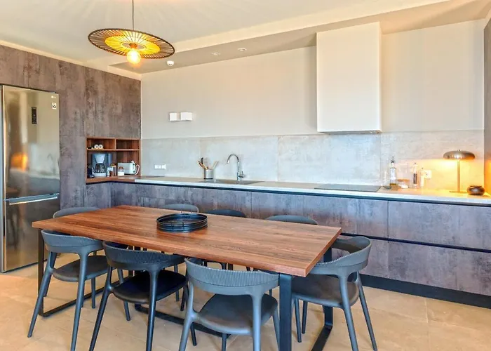 Terra Villa Lac de Vouliagmeni