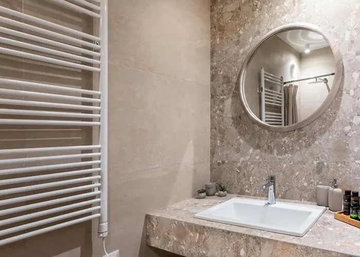 Terra Lac de Vouliagmeni